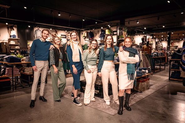 Voor een stralende nieuwe look welkom in modemakers Stabroek!