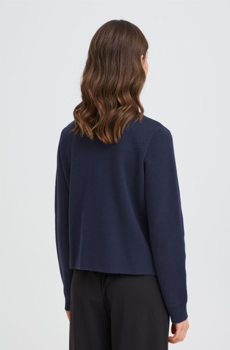 frita car 1 193923 navy bla