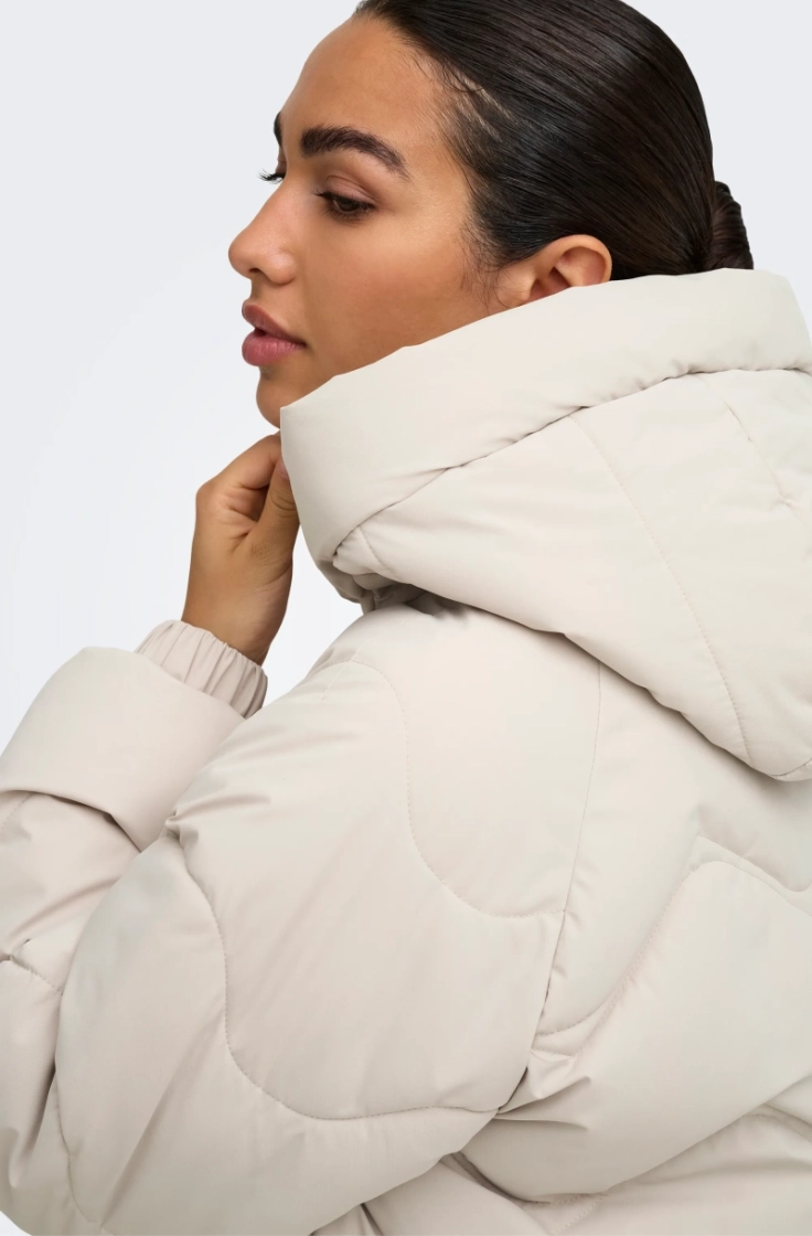 jdypower short hood puffer otw silver lining