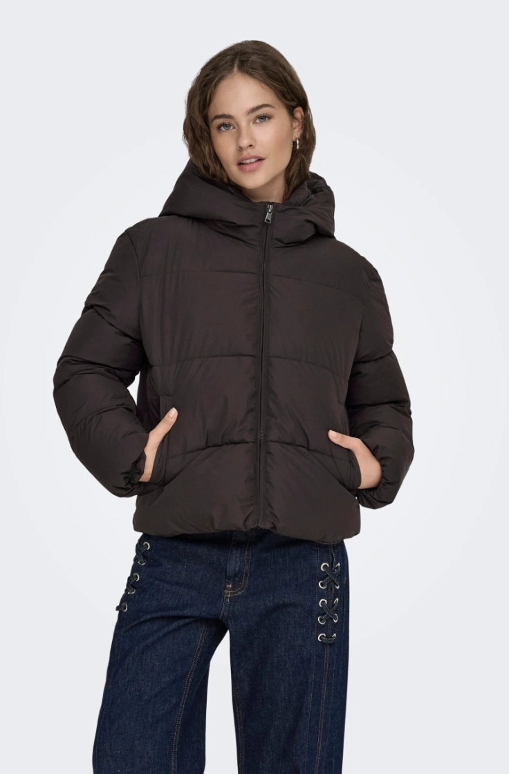 onljuta short puffer otw chocolate torte