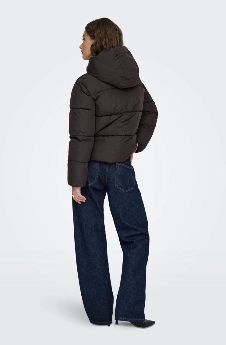 onljuta short puffer otw chocolate torte