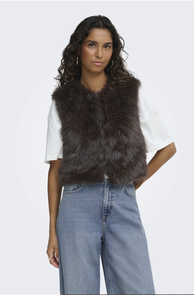 jdyora faux fur waistcoat otw  chocolate torte