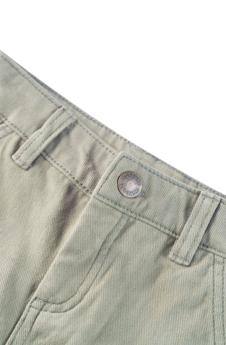  light khaki